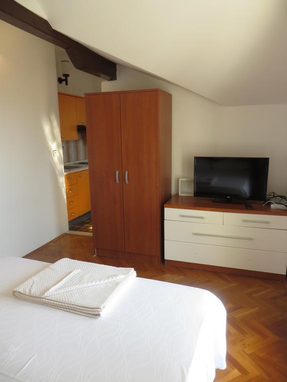 Apartments Tonka Pakoštane Habitación foto